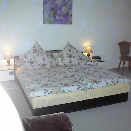 Buhberg Baude Hotel 2*